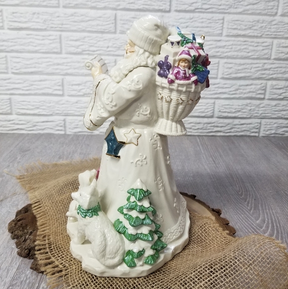 Musical Santa Claus ceramic table piece - Picture 13 of 13